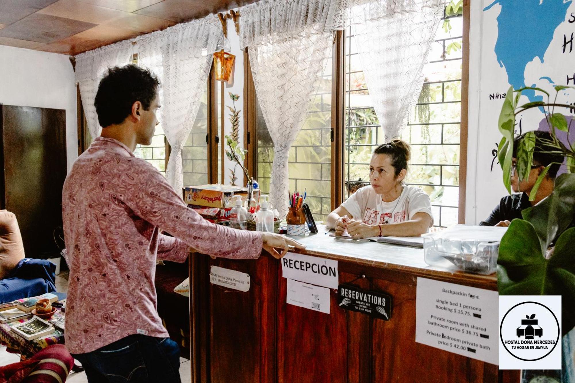Hostal Dona Mercedes Juayúa Eksteriør billede