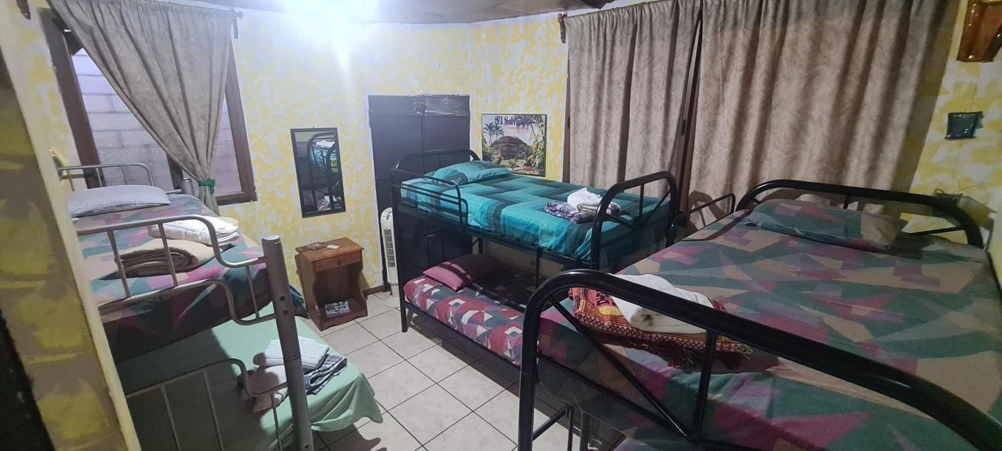 Hostal Dona Mercedes Juayúa Eksteriør billede